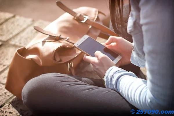 女子离职后把手机静音1年 表示：找回久违的“幸福感”